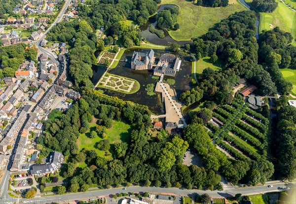 Romantik Parkhotel moated castle Anholt