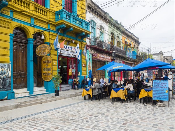 Restaurant in the pedestrian precinct El Caminito