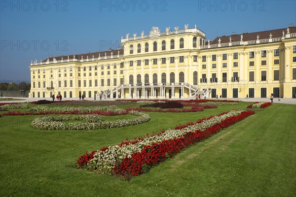 Schonbrunn Palace with flower bed