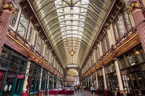 Shopping arcade Leadenhall Market in the financial district