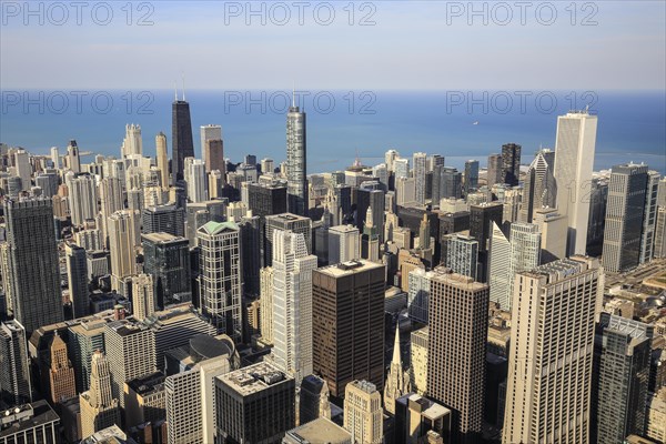 Skyline in front of Lake Michigan