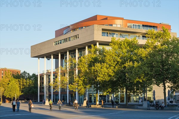 Centre Ceramique cultural center