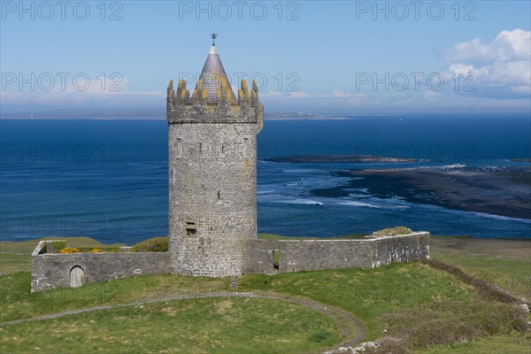 Doonagore Castle