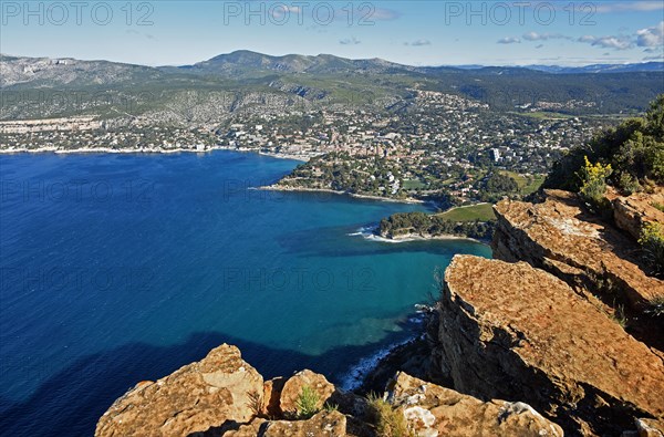 View of the sea and Cassis from Soubeyranes cliffs