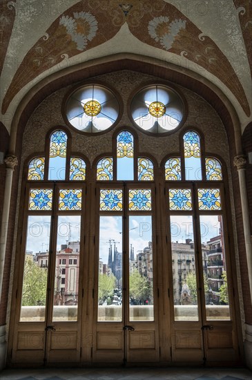 Decorative windows in the historic hospital complex Hospital de Sant Pau