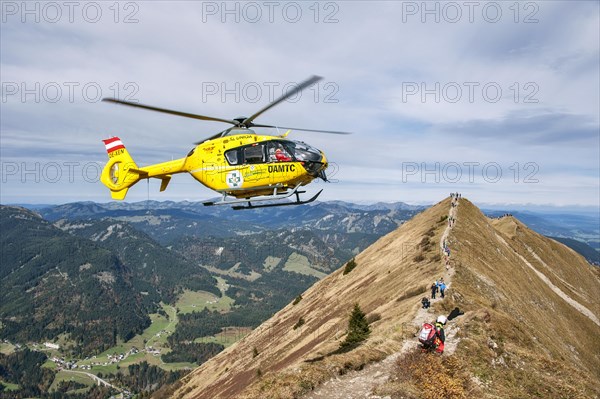 Mountain rescue by helicopter on the Fellhorn ridge