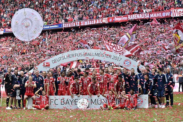Football team FC Bayern celebrating title