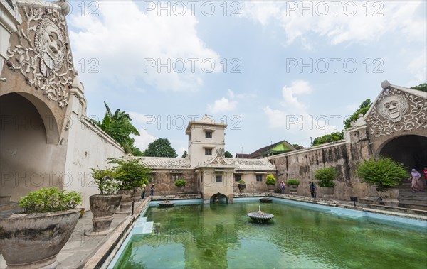 Fountains and pools