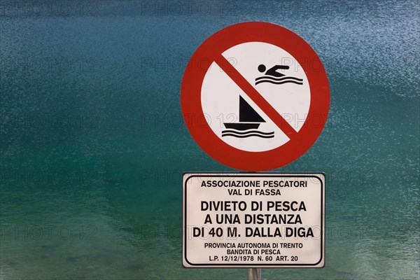 Prohibition sign for sailing and swimming