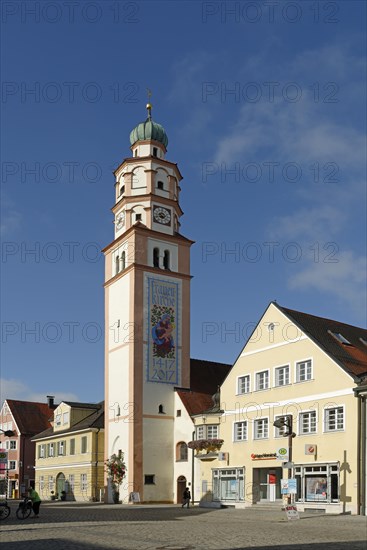 Lenbachstrasse with Church of Our Lady