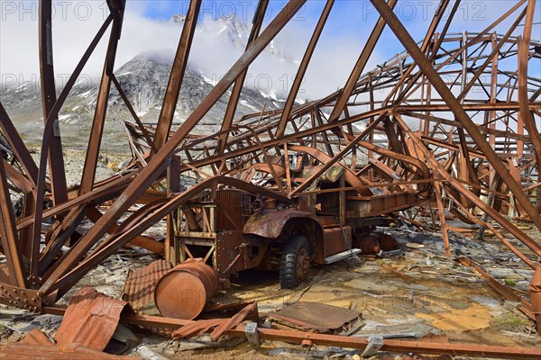 Rusty vehicle