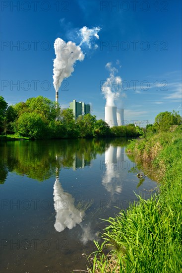 Steaming lignite-fired power plant on the Saale River