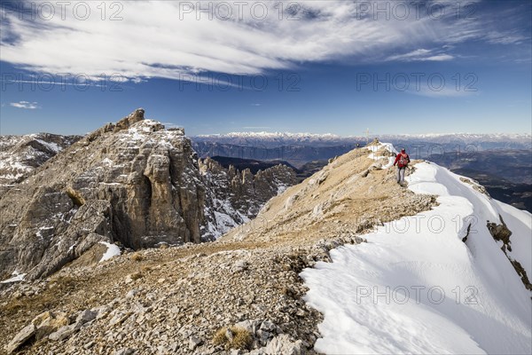 Mountaineer on the way up to the Latemarspitze