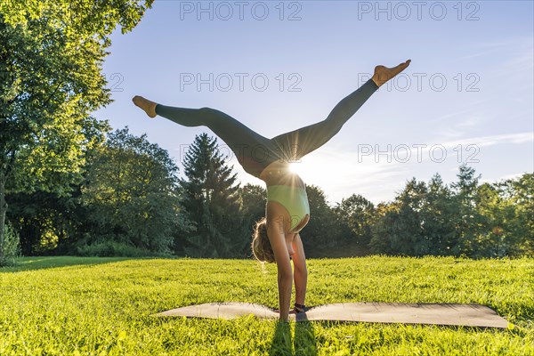 Handstand