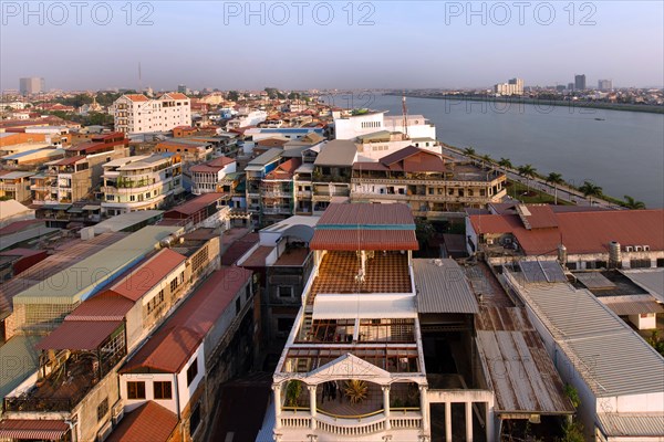 Panorama from Grand Waterfront Hotel on Riverside