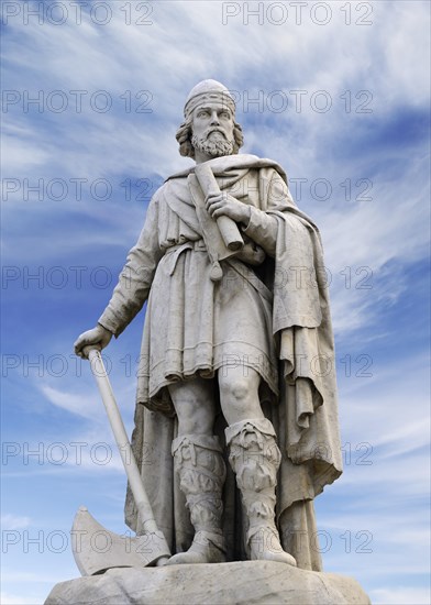 Alfred the Great statue
