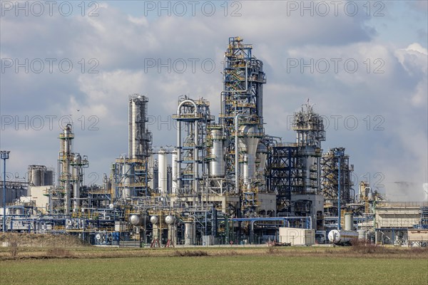Chemical plant for plastics production