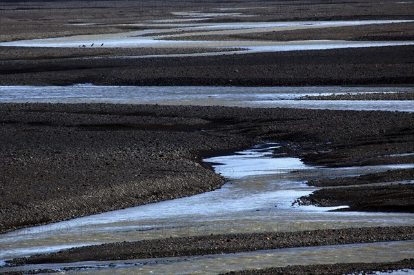 Glacial runoff permeate the volcanic sand plain Skeidararsandur