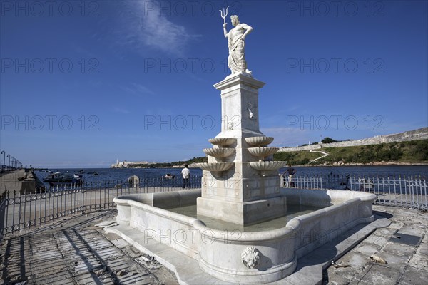 Neptune statue at the Malecon
