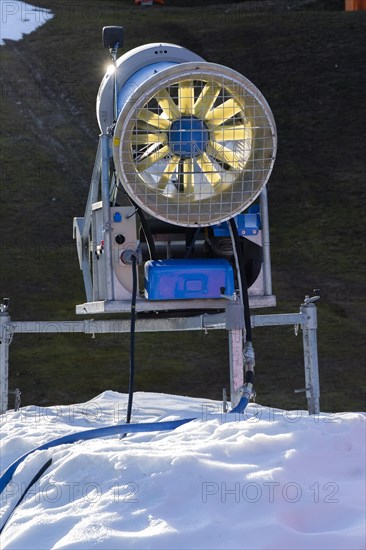 Snow blower on artificial snow