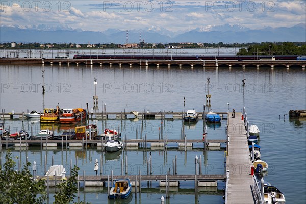 Harbour for recreational crafts