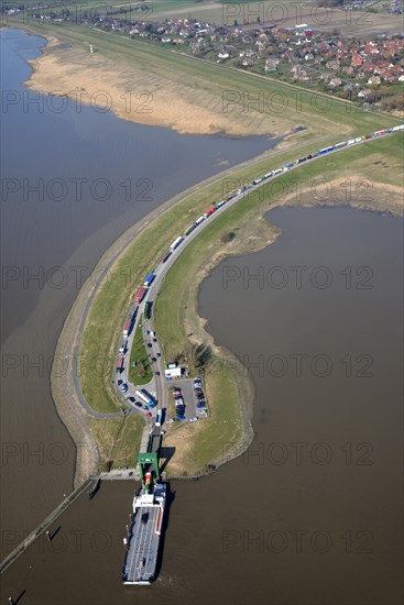 Waiting cars at the Elbe ferry