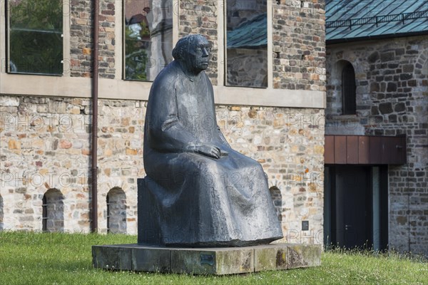 Monument to Kathe Kollwitz