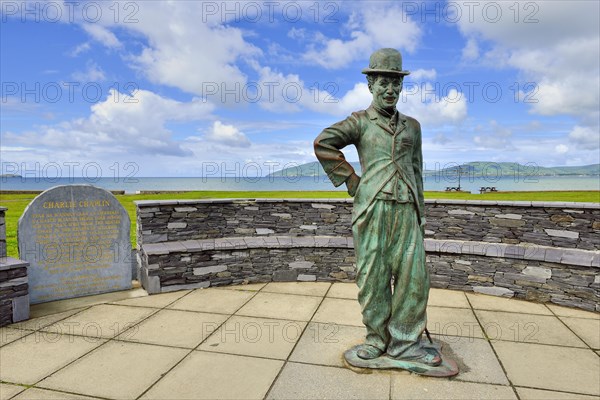 Bronze statue of Charlie Chaplin