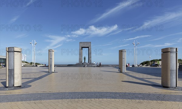 Leopold I Esplanade Monument