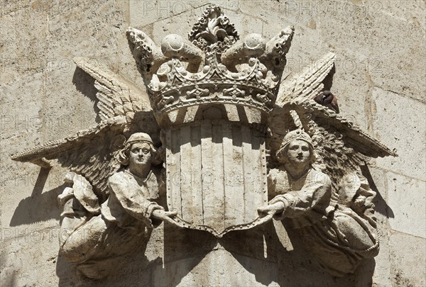 Angel with city coat of arms