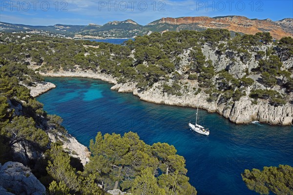 Calanque de Port Pin in front of Soubeyranes cliffs