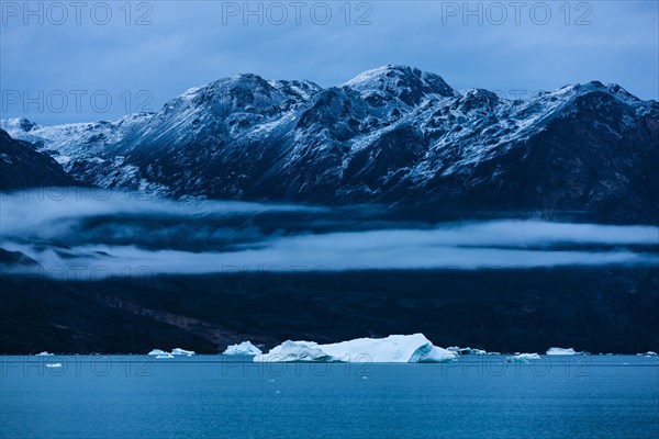 Drift ice in Scoresbysund at dawn