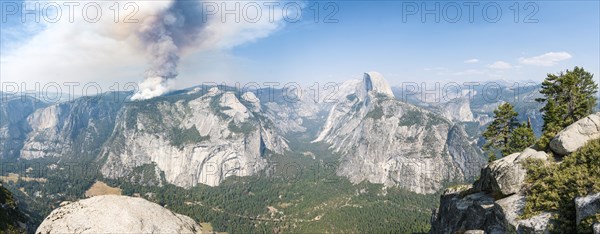 View from Glacier Point to Yosemite Valley with Half Dome