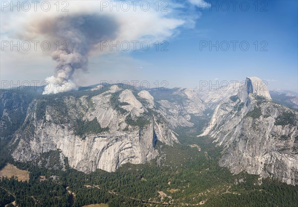 View from Glacier Point to Yosemite Valley with Half Dome