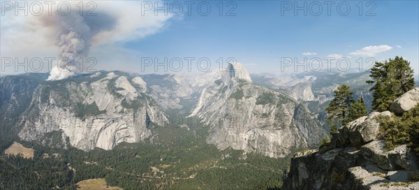 View from Glacier Point to Yosemite Valley with Half Dome