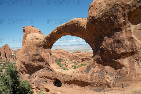 Arch Double O Arch