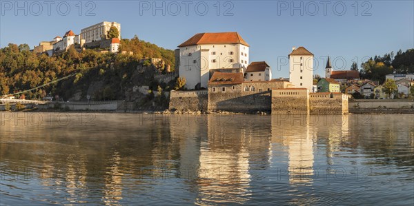 View over the Danube to Veste Oberhaus and Niederhaus