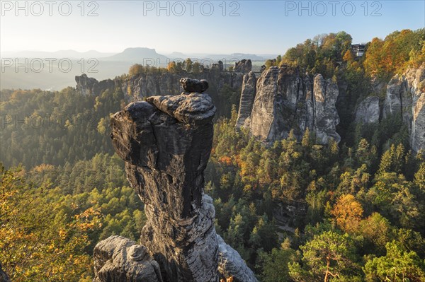 View over the Wehlnadel to the Bastei bridge