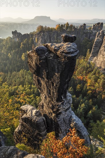 View over the Wehlnadel to the Bastei bridge