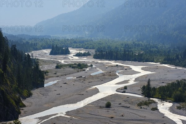 Riverbed of the Isar