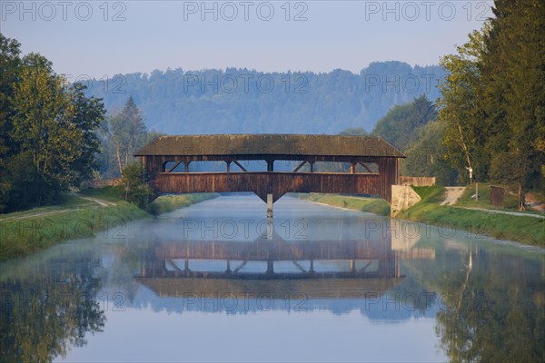 Wooden bridge over Isar channel