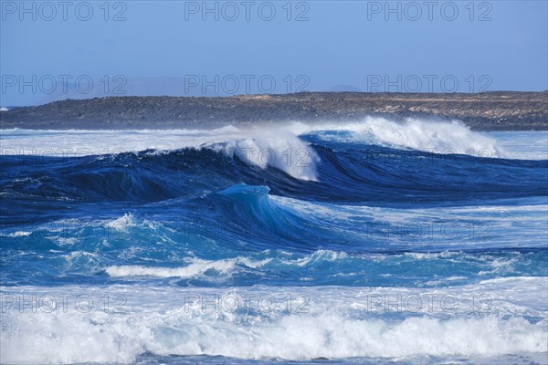 Surf waves