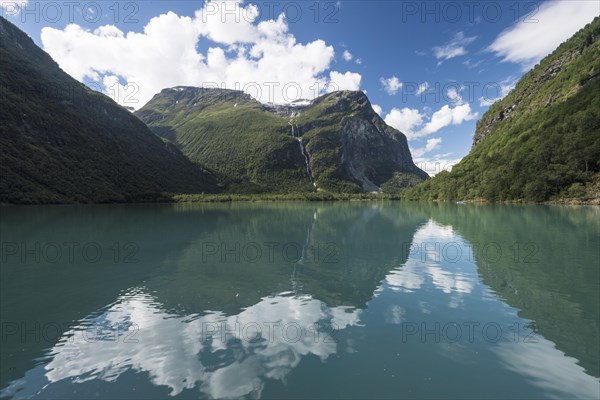 Lake Loen