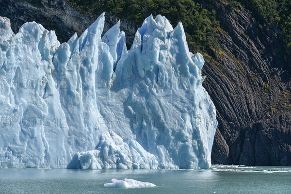 Glacier tongue