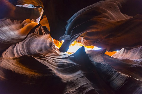 incidence of light in Sandstone Canyon