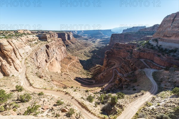 Serpentine road