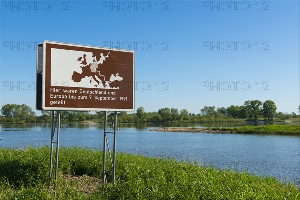 Sign in memory of the division of Germany