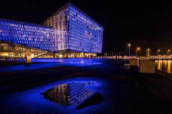 Illuminated Harpa