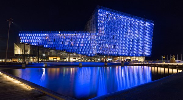 Illuminated Harpa