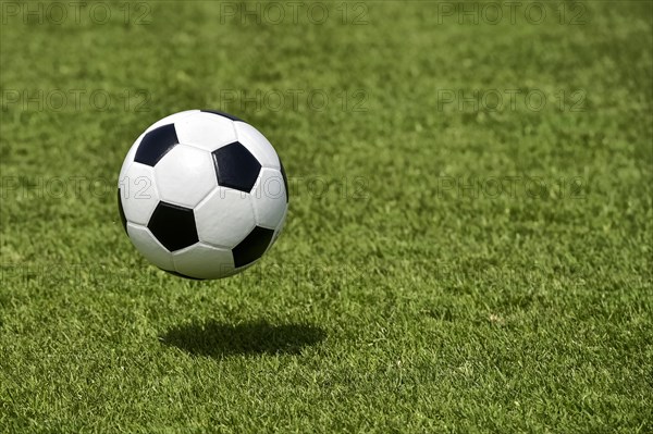 Wiping pattern black white soccer